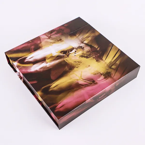 Поклон кутије за одећу