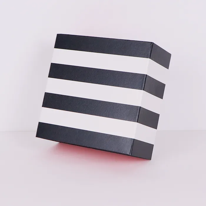 Поклон кутије фиоке